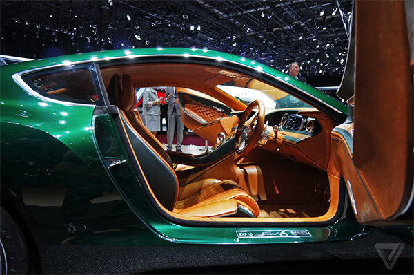 B&ecirc;n trong khoang l&aacute;i của si&ecirc;u xe Bentley mới t&iacute;ch hợp nhiều c&ocirc;ng nghệ hiện đại v&agrave; thiết kế sang trọng