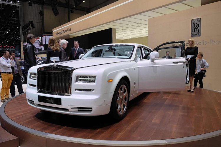 Si&ecirc;u xe mới Rolls-Royce Phantom Serenity vừa ra mắt tại triển l&atilde;m Geneva 2015