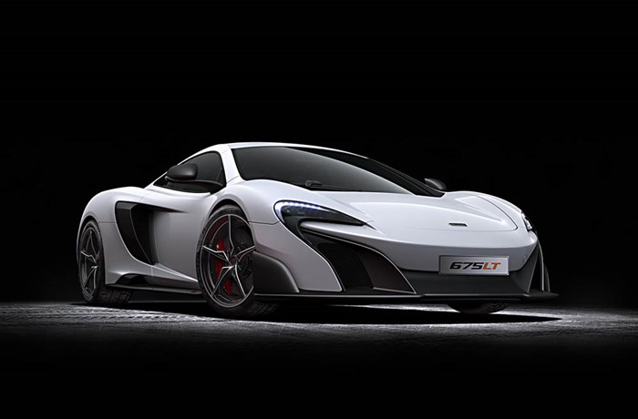 Siêu xe McLaren mới 675 LT được ví như một 'tia chớp' với vận tốc cực đại lên đến 330 km/h Siêu xe McLaren mới 675 LT được ví như một 'tia chớp' với vận tốc cực đại lên đến 330 km/h