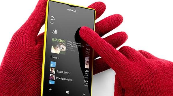 Smarrtphone gi&aacute; rẻ Lumia c&oacute; m&agrave;n h&igrave;nh nhạy b&eacute;n ấn tượng
