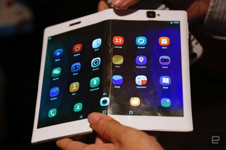Máy tính bảng Folio có thể gập đôi để thu gọn kích cỡ