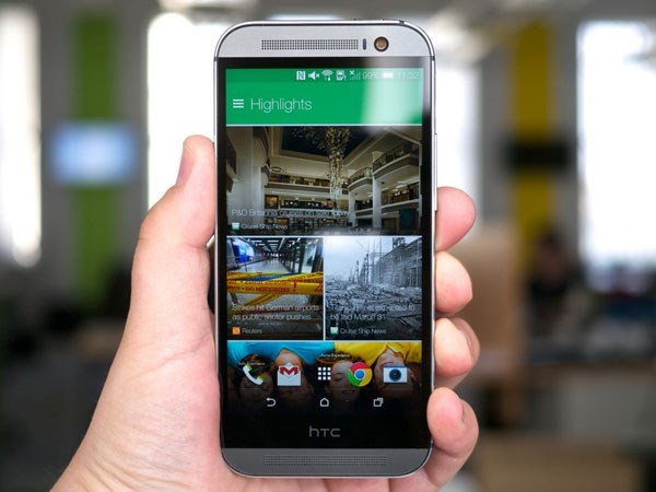 HTC One M8 đ&atilde; g&acirc;y ch&uacute; &yacute; bởi thiết kế ấn tượng v&agrave; cấu h&igrave;nh mạnh mẽ