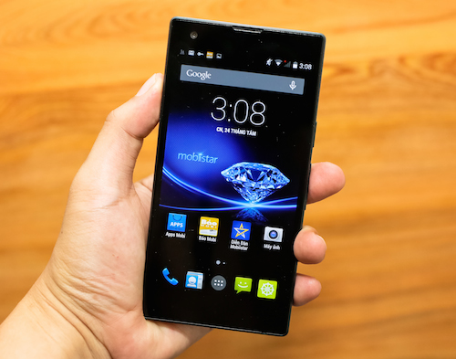 Smartphone gi&aacute; rẻ sở hữu thiết kế như một vi&ecirc;n kim cương đen