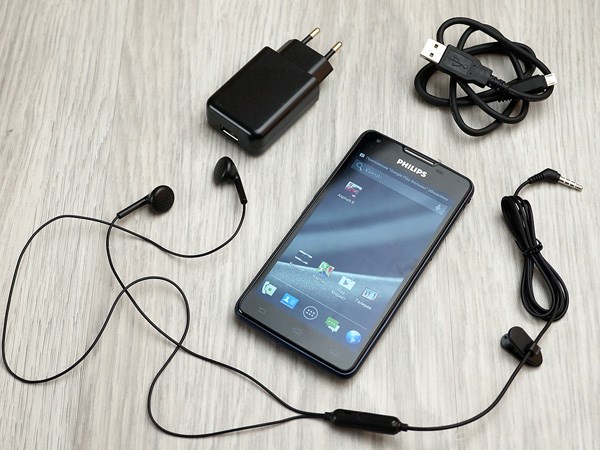Smartphone gi&aacute; rẻ Philips Xenium W6610 5 inch với chiếc pin cực khủng