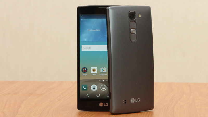 LG Magna l&agrave; smartphone gi&aacute; rẻ sở hữu m&agrave;n h&igrave;nh cong độc đ&aacute;o