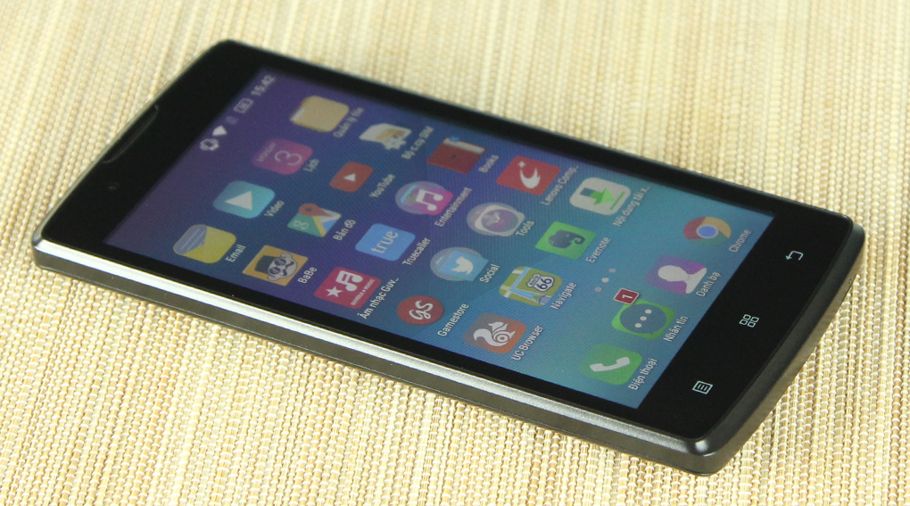 Lenovo A2010 sở hữu cấu h&igrave;nh kh&aacute; ấn tượng