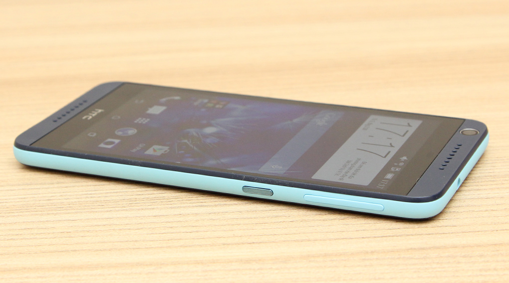 Smartphone gi&aacute; rẻ HTC 8 nh&acirc;n, camera khủng mới l&ecirc;n kệ tại Thế Giới Di Động 