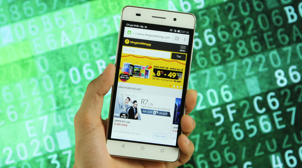 Honor 4C c&oacute; camera trước 5MP, camera sau 13MP