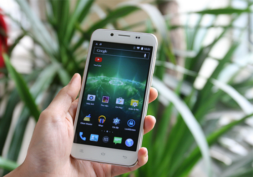 smartphone gi&aacute; rẻ HERO 2 c&oacute; cấu h&igrave;nh kh&aacute; c&ugrave;ng một thiết kế đẹp 'như iPhone 6'