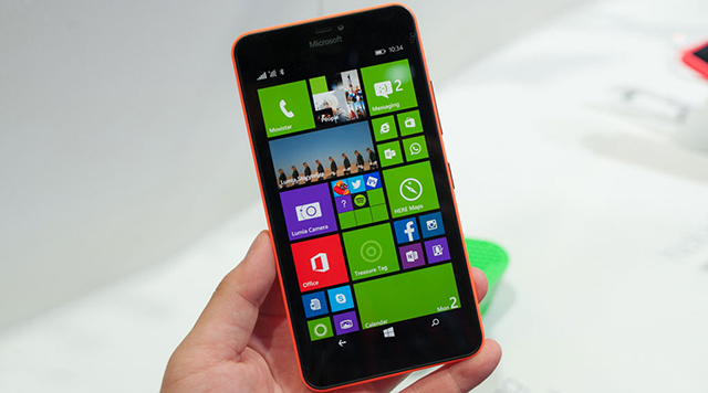 Smartphone gi&aacute; rẻ Lumia 640 XL - phablet 2 SIM, camera 13MP, gi&aacute; dưới 5 triệu