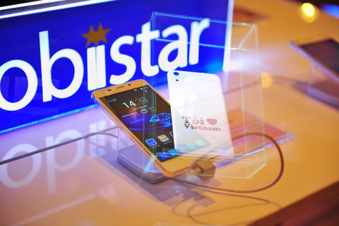 Smartphone gi&aacute; rẻ 2 sim 2 s&oacute;ng Mobiistar LAI Y d&aacute;ng đẹp, t&iacute;ch hợp nhiều t&iacute;nh năng giải tr&iacute; vượt trội