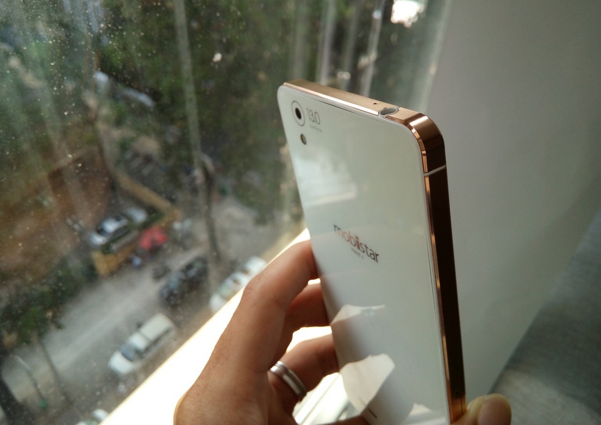 Smartphone gi&aacute; rẻ thương hiệu Việt Mobiistar sở hữu thiết kế đẹp kh&ocirc;ng k&eacute;m BPhone