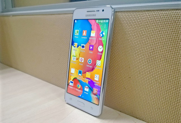 Smartphone gi&aacute; rẻ Samsung Galaxy Grand Prime sở hữu thiết kế thời trang, gọn nhẹ, viền giả kim loại chắc chắn, cấu h&igrave;nh mạnh mẽ
