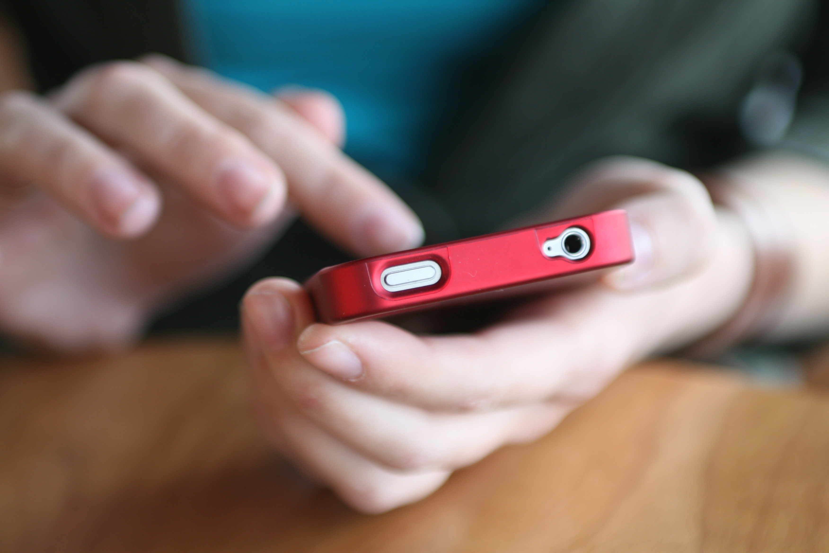 Smartphone gi&aacute; rẻ thương hiệu lạ cấu h&igrave;nh khủng 'vượt mặt' c&aacute;c '&ocirc;ng lớn'