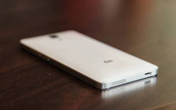Smartphone gi&aacute; rẻ Xiaomi chụp ảnh 13 'chấm' cấu h&igrave;nh 'khủng' rất ấn tượng 