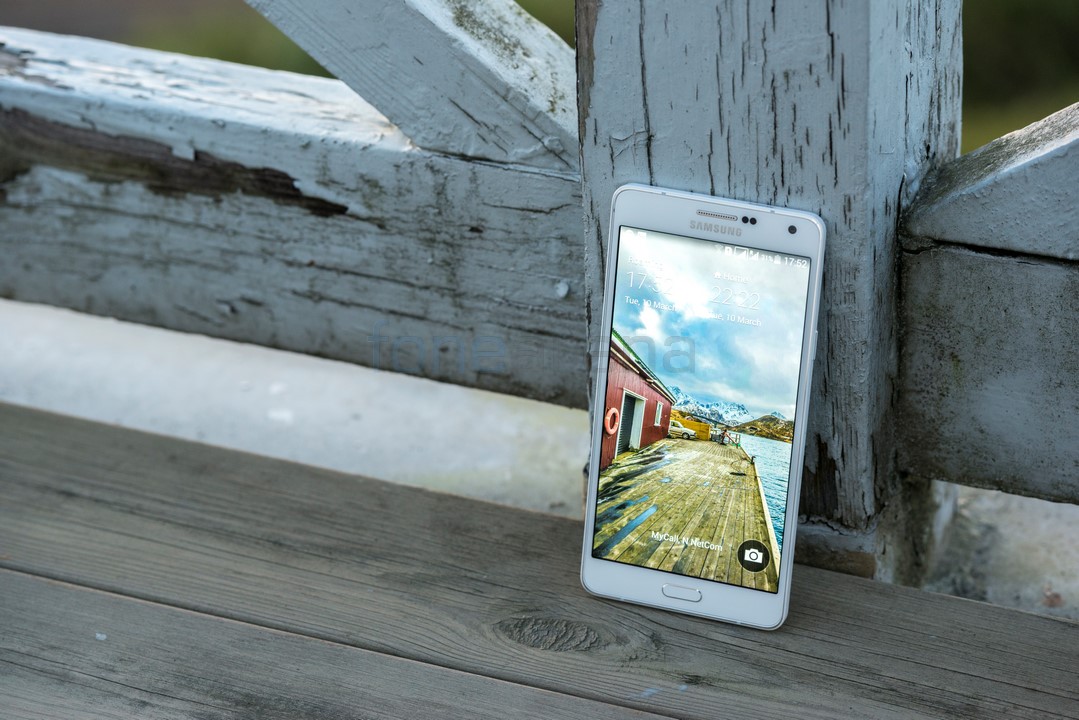 Samsung Galaxy A7 c&oacute; th&ecirc;m phi&ecirc;n bản m&agrave;u v&agrave;ng thực sự l&agrave; một mẫu m&aacute;y hội đủ cả sự 'sang chảnh' v&agrave; t&iacute;nh tiện lợi