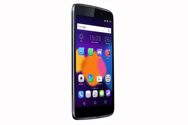 Hệ thống loa v&agrave; microphone được thiết kế ở 2 đầu của mẫu smartphone n&agrave;y