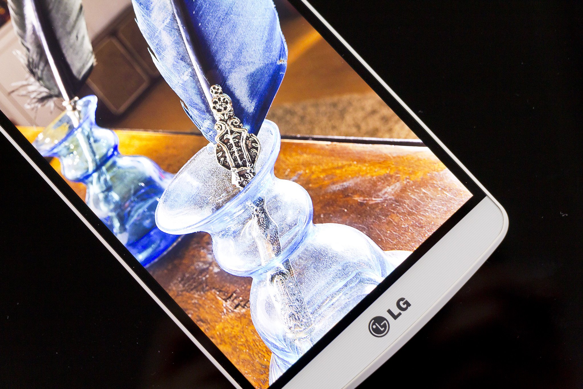 LG G4 l&agrave; sản phẩm được mong chờ nhất trong năm 2015 của những t&iacute;n đồ LG