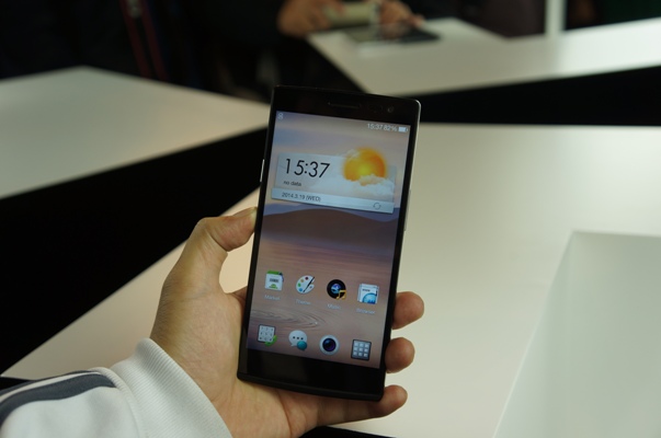 Smartphone hot nhất OPPO Find 7a cấu h&igrave;nh khủng, sạc pin nhanh