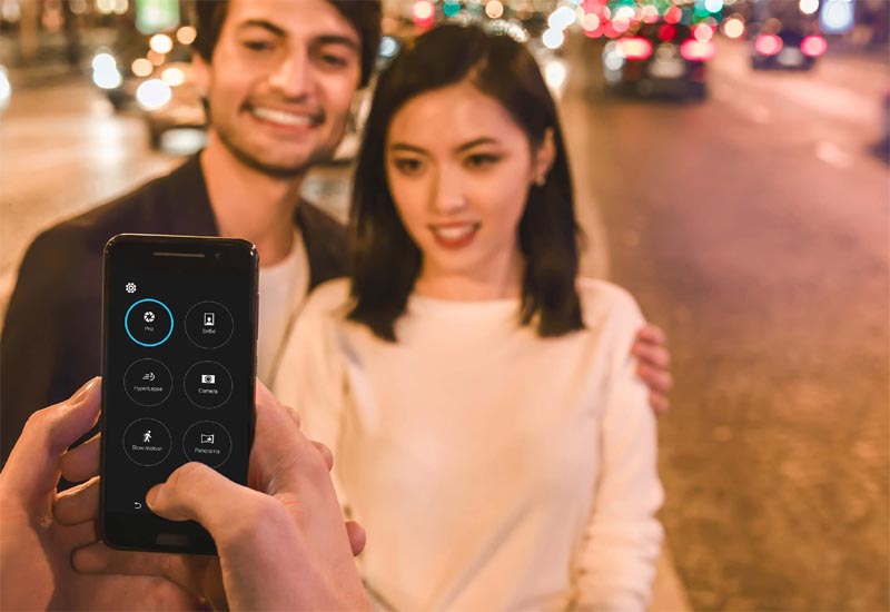 M&aacute;y c&oacute; camera phụ 4MP Ultrapixel, lấy n&eacute;t cố định, khẩu độ F/2.0, quay phim 1080p
