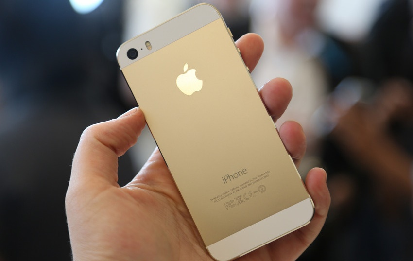 iPhone 5s l&agrave; smartphone hot nhất khoảng năm 2013