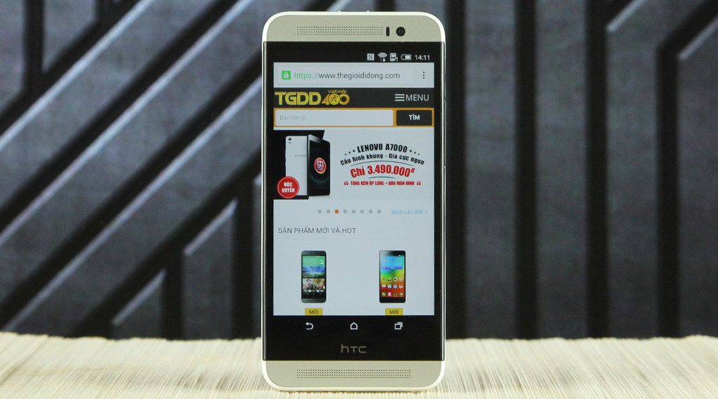 HTC One E8 Dual l&agrave; smartphone hot nhất tầm trung c&oacute; thiết kế đẹp với vỏ polycarbonate nguy&ecirc;n khối