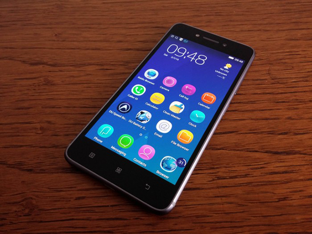 Smartphone hot nhất 2 sim 2 s&oacute;ng Lenovo S90 c&oacute; camera 'khủng'