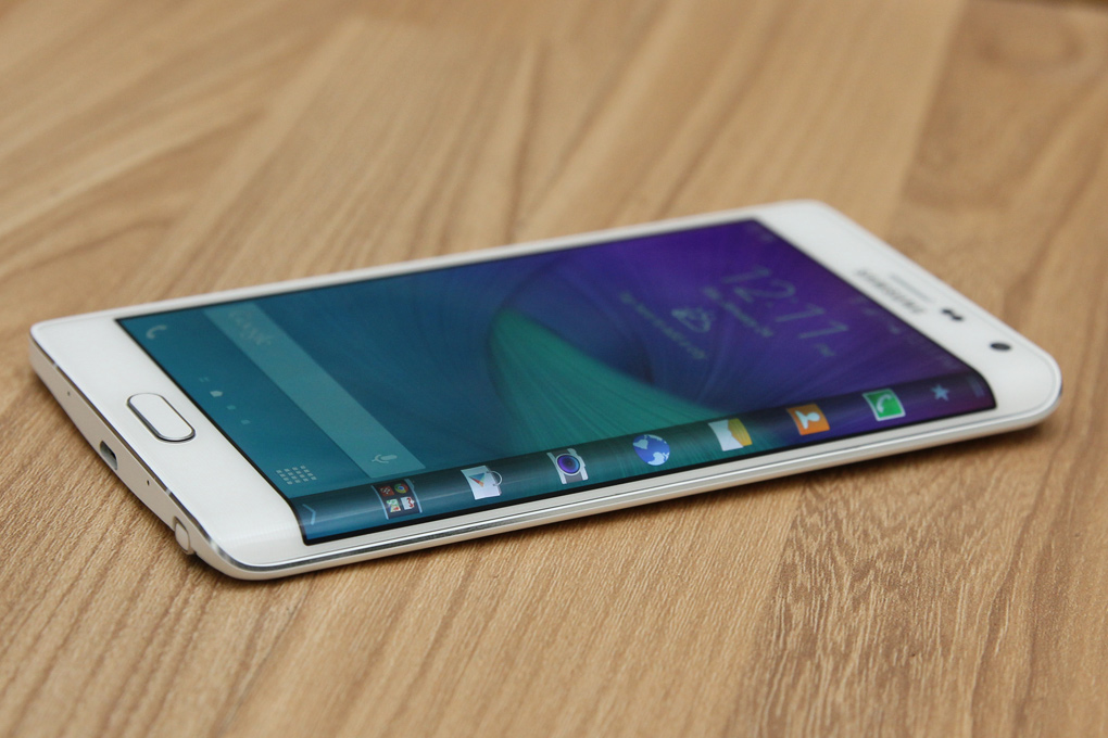 Smartphone hot nhất cấu h&igrave;nh mạnh nhiều t&iacute;nh năng hữu &iacute;ch đến từ chiếc Samsung Galaxy Note Edge 