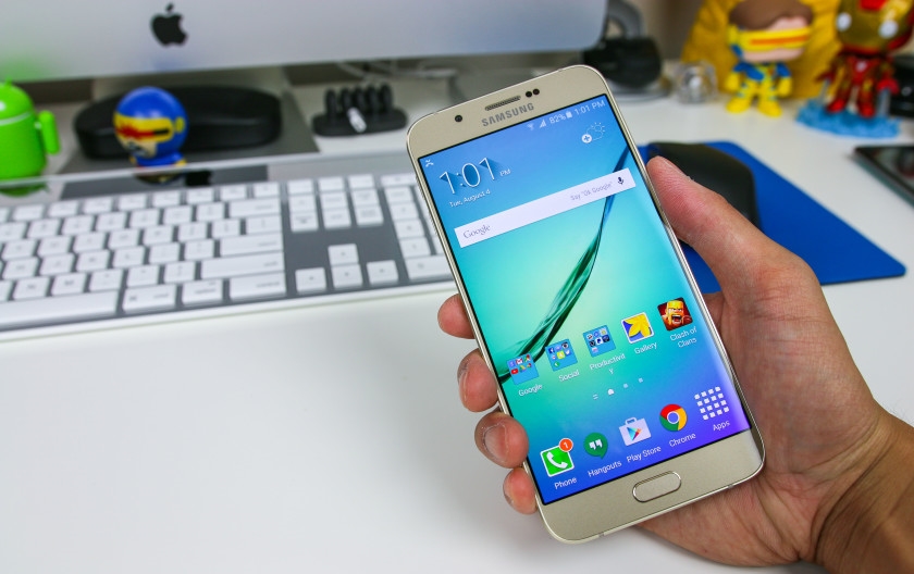 Galaxy A8 với viền m&agrave;n h&igrave;nh si&ecirc;u mỏng v&agrave; độ d&agrave;y đạt mức l&yacute; tưởng chỉ 5,9 mm