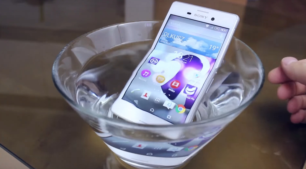 Sony Xperia M4 Aqua Dual d&ugrave;ng chip 8 nh&acirc;n Snapdragon 615, RAM 2GB v&agrave; chạy Android Lollipop
