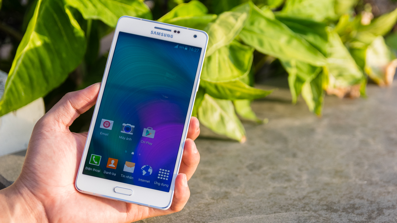 Samsung Galaxy A7 l&agrave; một trong những smartphone hot nhất trong tầm gi&aacute; dưới 8 triệu đồng