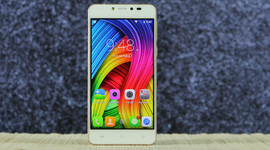 Q GLAM l&agrave; smartphone thương hiệu Việt tầm trung