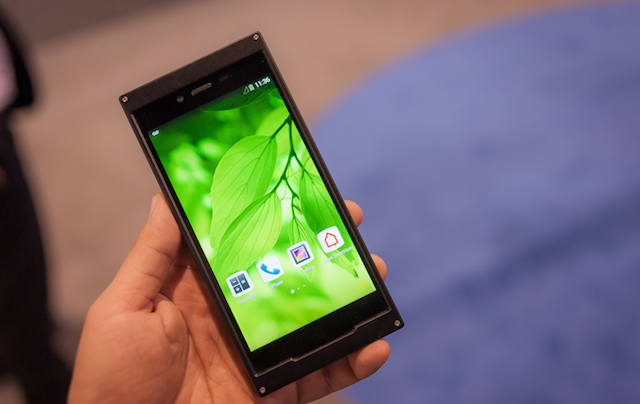 BPhone, smartphone của Bkav đang l&agrave; chiếc smartphone thu h&uacute;t dư luận hiện nay