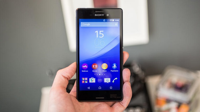Sony Xperia M4 Aqua l&agrave; smartphone gi&aacute; rẻ g&acirc;y ấn tượng bởi khả năng chống nước v&agrave; bụi theo chứng chỉ IP68