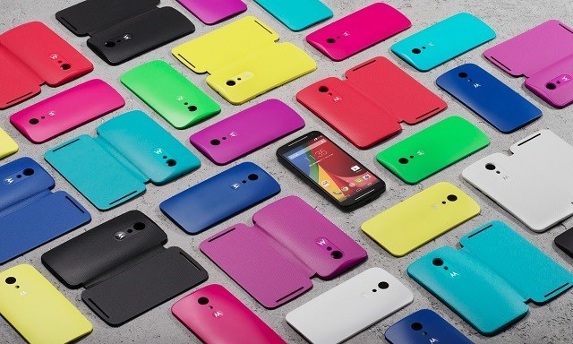 Motorola Moto G l&agrave; smartphone gi&aacute; rẻ c&oacute; thiết kế trẻ trung m&agrave;u sắc v&agrave; cấu h&igrave;nh tốt hơn những đ&agrave;n anh đi trước