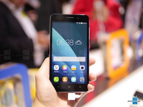 Huawei Honor 4X l&agrave; smartphone gi&aacute; rẻ c&oacute; chất lượng hiển thị kh&aacute; l&ocirc;i cuốn, m&agrave;u sắc kh&aacute; trung thực v&agrave; c&oacute; độ s&aacute;ng cao c&oacute; thể đọc tốt cả khi sử dụng trong m&ocirc;i trường &aacute;nh s&aacute;ng mạnh