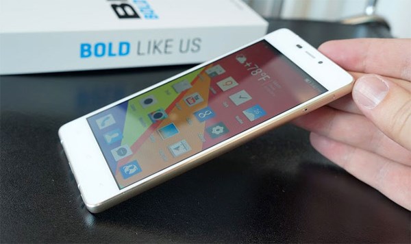 BLU Vivo Air xứng đ&aacute;ng l&agrave; một trong những chiếc smartphone gi&aacute; rẻ đ&aacute;ng mua nhất ở thời điểm hiện tại
