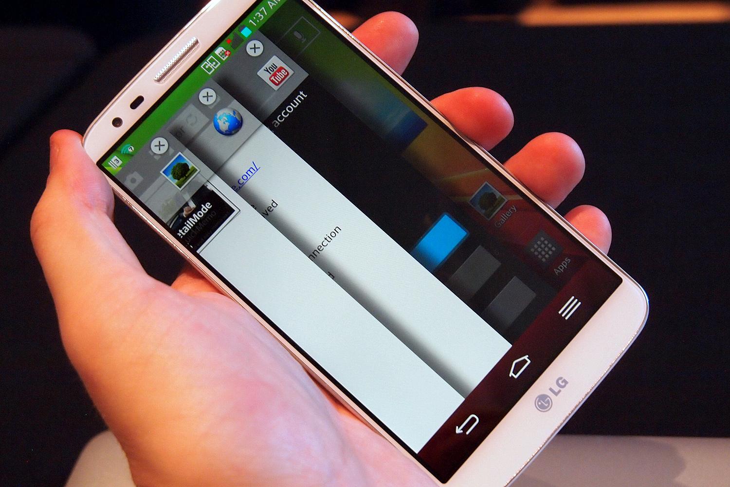 Smartphone gi&aacute; rẻ dưới 2 triệu n&ecirc;n mua năm 2014 kh&ocirc;ng thể kh&ocirc;ng n&oacute;i tới si&ecirc;u phẩm LG G2