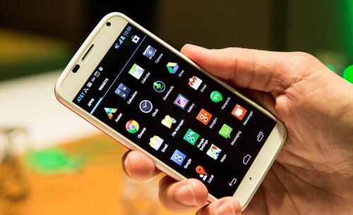 Smartphone gi&aacute; rẻ dưới 2 triệu n&ecirc;n mua năm 2014 với m&agrave;n h&igrave;nh điều khiển bằng giọng n&oacute;i