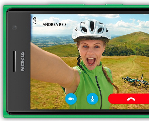Chiếc smartphone giả rẻ n&agrave;y sẽ đem đến cho người d&ugrave;ng những bức ảnh 'tự sướng' đỉnh nhất!