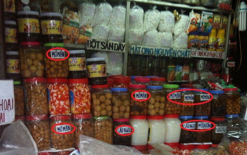 C&aacute;c sản phẩm kh&ocirc;ng nh&atilde;n m&aacute;c n&agrave;y được người b&aacute;n v&agrave; người mua ph&acirc;n biệt qua những mẩu giấy d&aacute;n chữ do người b&aacute;n h&agrave;ng tự viết tr&ecirc;n đ&oacute;