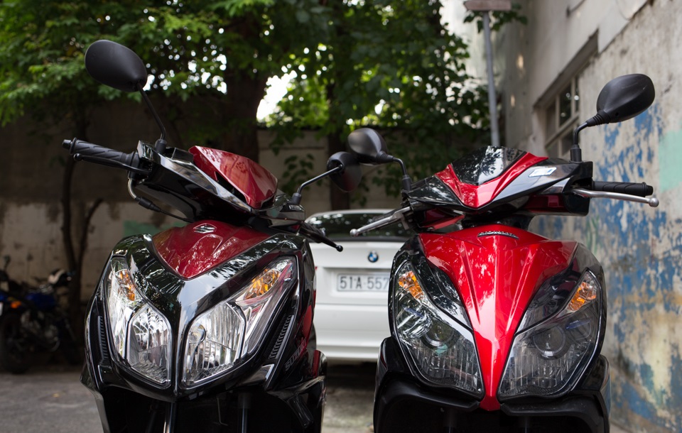 Suzuki Impulse v&agrave; Honda Air Blade: ' kẻ t&aacute;m lạng, người nửa c&acirc;n'
