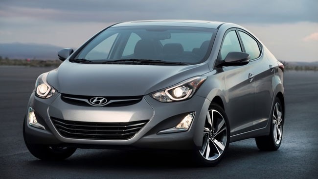 Huyndai Elantra 2015 thiết kế g&oacute;c cạnh, khỏe khoắn
