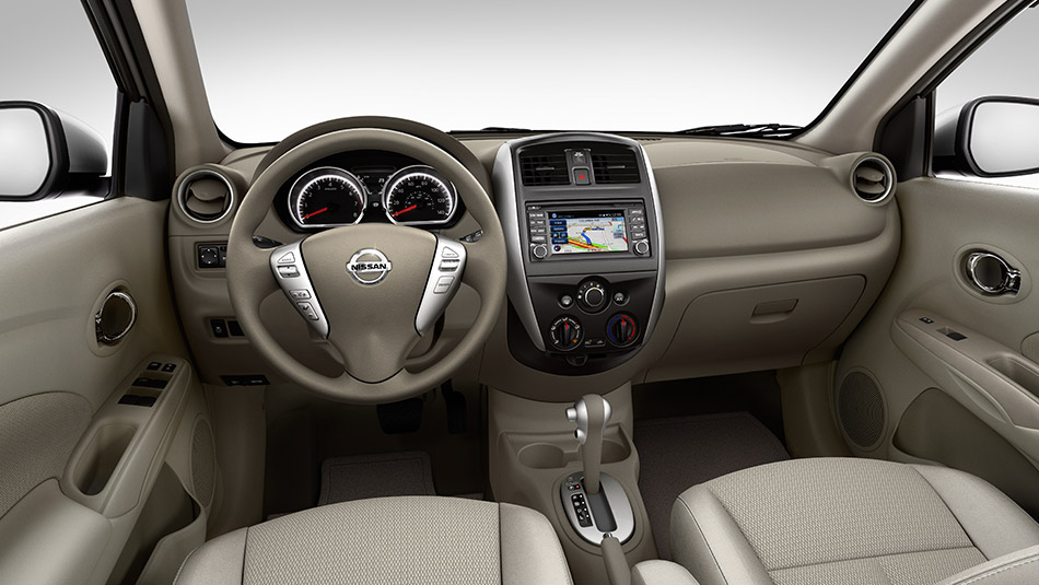Nội thất bên trong của Nissan Versa 2015 được nâng cấp đáng kể Nội thất bên trong của Nissan Versa 2015 được nâng cấp đáng kể