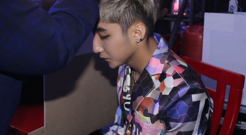 Sơn Tùng M-TP từng khóc sau hậu trường cuộc thi The Remix 2015 vì quá mệt Sơn Tùng M-TP từng khóc sau hậu trường cuộc thi The Remix 2015 vì quá mệt