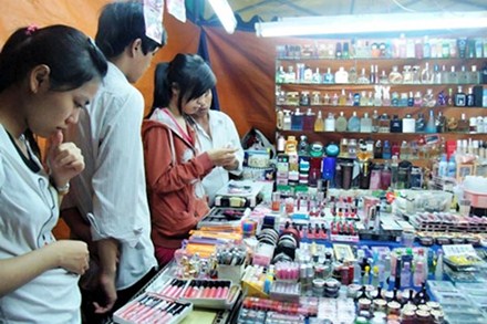 Giới trẻ thường chuộng sơn móng giá rẻ Giới trẻ thường chuộng sơn móng giá rẻ
