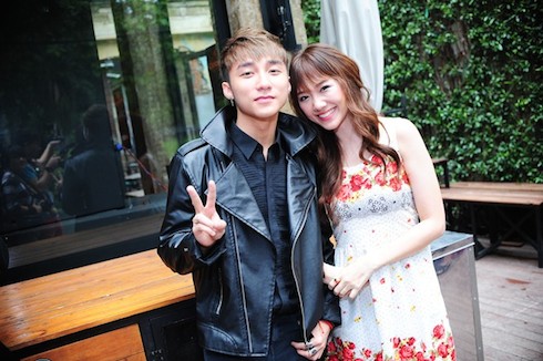 Sơn T&ugrave;ng v&agrave; &aacute;p lực trong 