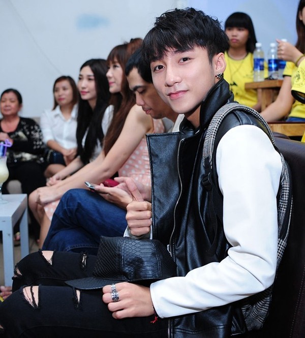 Sơn T&ugrave;ng MTP xuống sắc sau một loạt scandal 2