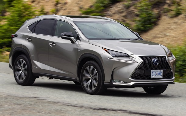  Lexus NX 200T  vượt trội với động cơ sản sinh c&ocirc;ng suất cực đại l&ecirc;n tới 235 m&atilde; lực