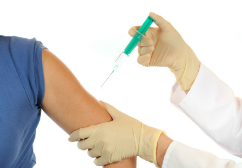 Sau khi  ti&ecirc;m virus sốt v&agrave;ng da, một phụ nữ đ&atilde; tử vong